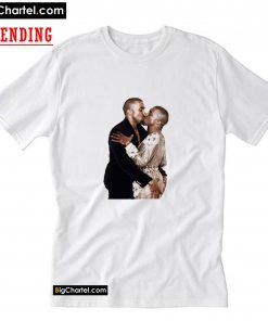 Kanye West Kissing HimSelf T-Shirt PU27