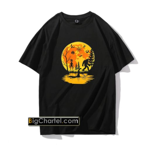 Funny Bigfoot With Alien Loch Ness Monster Halloween T-shirt PU27